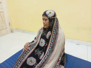 Gambar Sri Wahyuni yang akan melaksanakan terapi