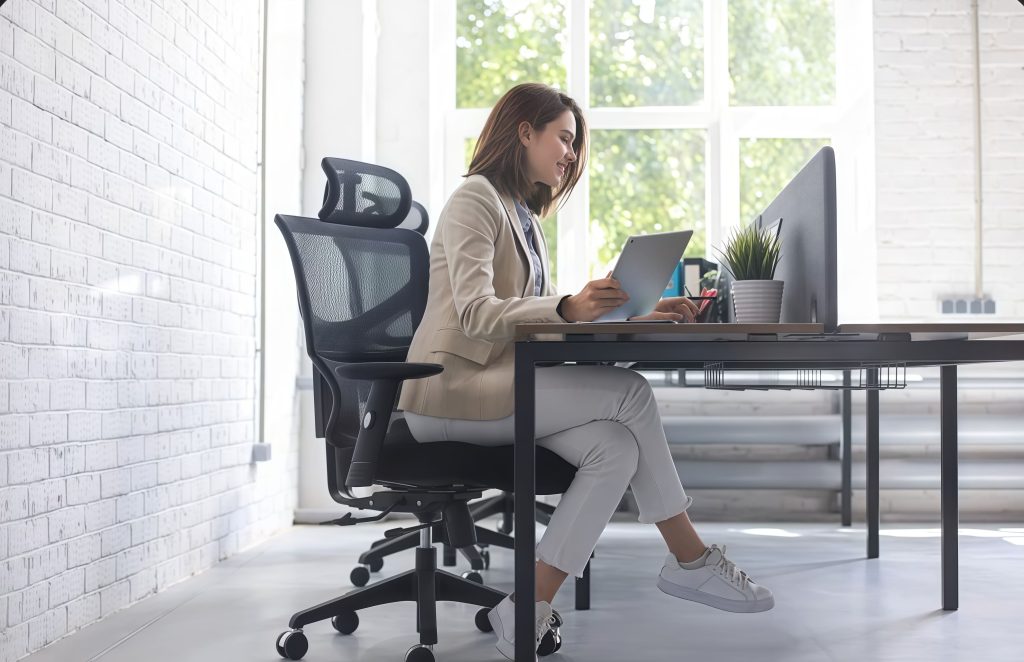 Pentingnya Setup Kerja Ergonomis dengan Meja Kerja Elektrik