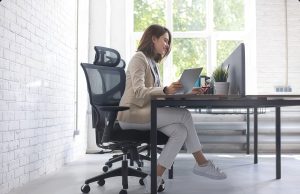 Pentingnya Setup Kerja Ergonomis dengan Meja Kerja Elektrik